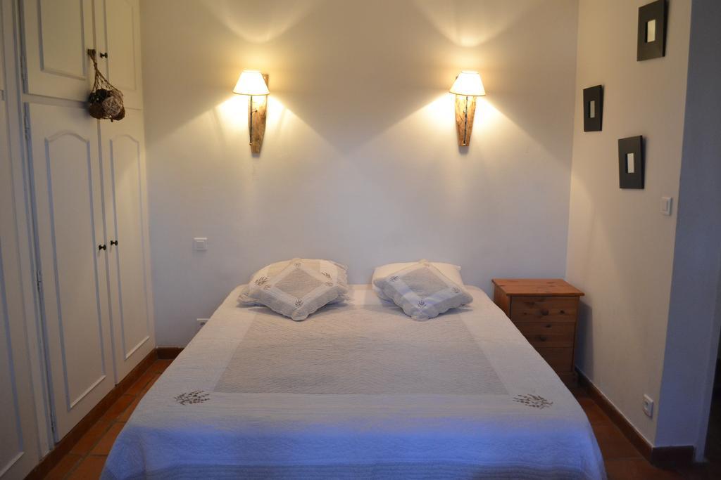 Mas Les Filaos Hotel Carpentras Szoba fotó