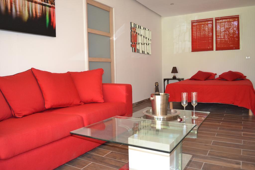 Mas Les Filaos Hotel Carpentras Kültér fotó